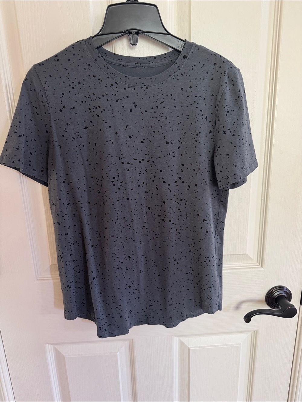 Lululemon Love Tee black and grey design. Size 4 no tags.